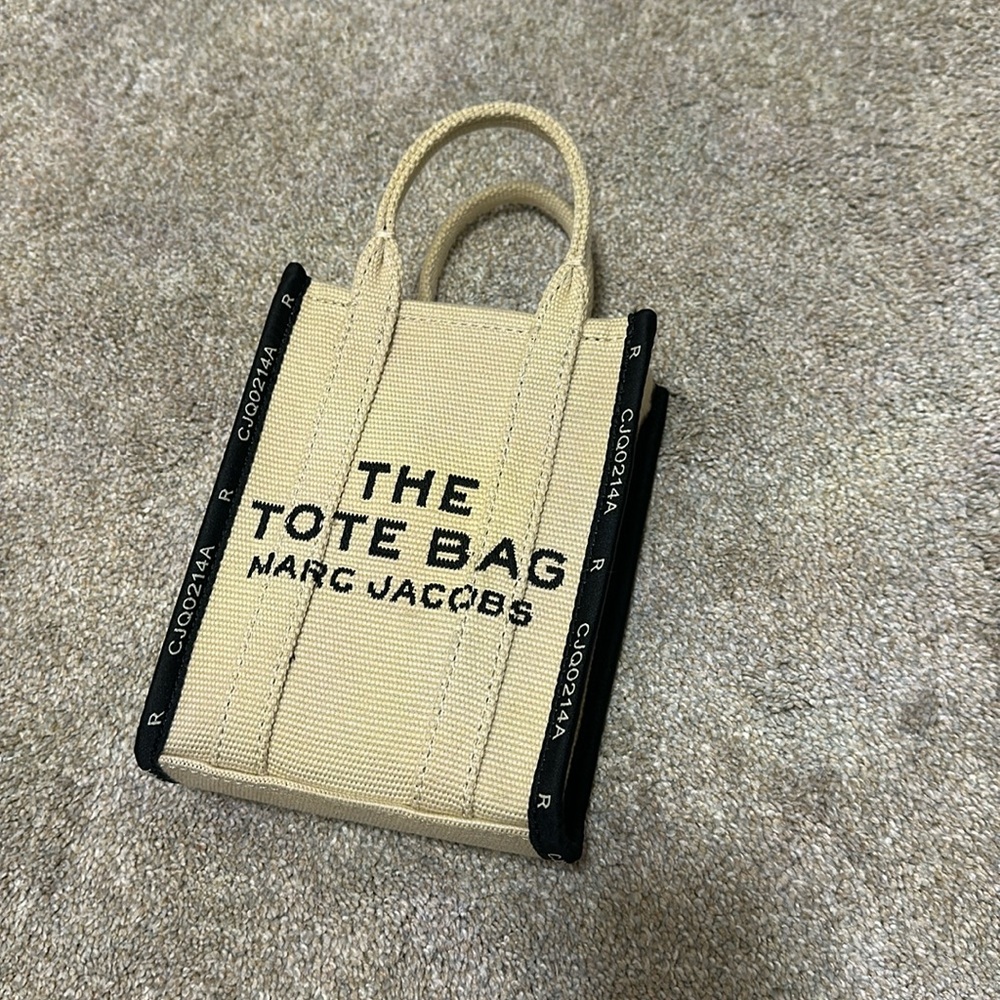The tote bag (NEW)🪄